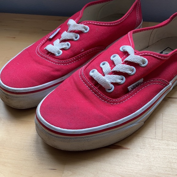 Classic red Vans sneakers ❤️ Women’s 6.5 / Men’s 5 - Picture 12 of 12